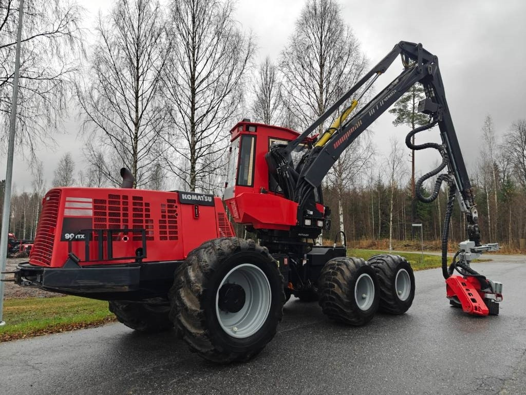 Komatsu 901 TX.1 - Harvesteri: kuva Komatsu 901 TX.1 - Harvesteri Komatsu 901 TX.1 - Harvesteri: kuva Komatsu 901 TX.1 - Harvesteri