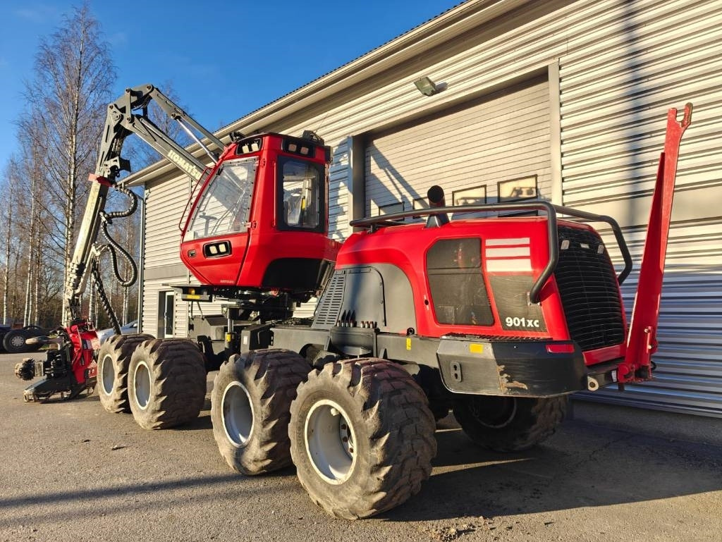 Komatsu 901 XC - Harvesteri: kuva Komatsu 901 XC - Harvesteri Komatsu 901 XC - Harvesteri: kuva Komatsu 901 XC - Harvesteri