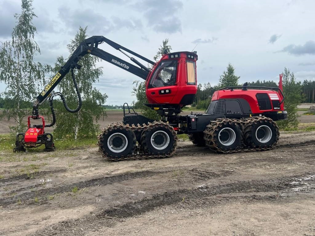Komatsu 951 XC - Harvesteri: kuva Komatsu 951 XC - Harvesteri Komatsu 951 XC - Harvesteri: kuva Komatsu 951 XC - Harvesteri