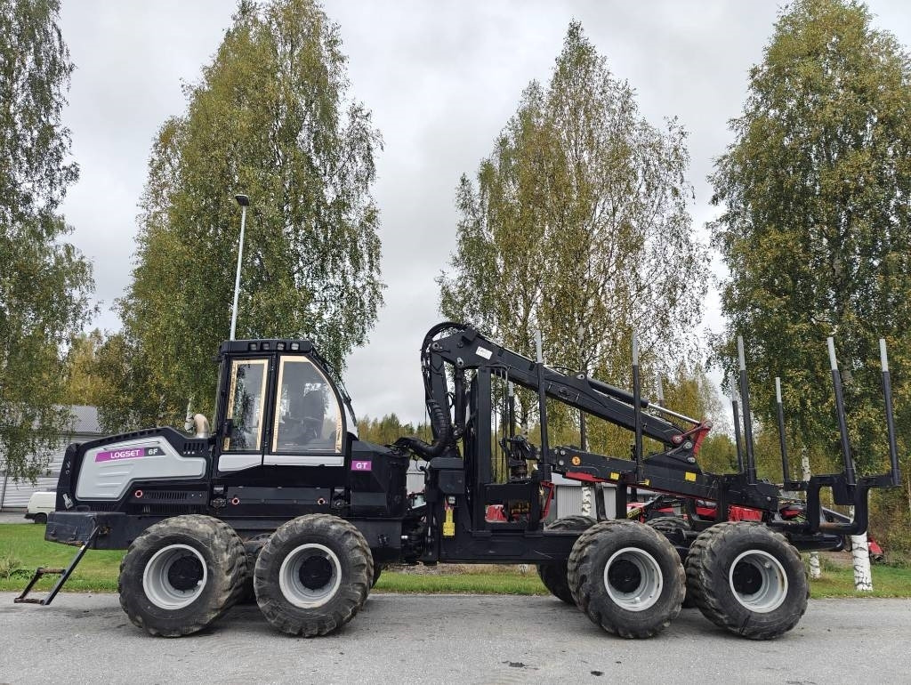 Logset 6 F GT - Kuormatraktori: kuva Logset 6 F GT - Kuormatraktori Logset 6 F GT - Kuormatraktori: kuva Logset 6 F GT - Kuormatraktori