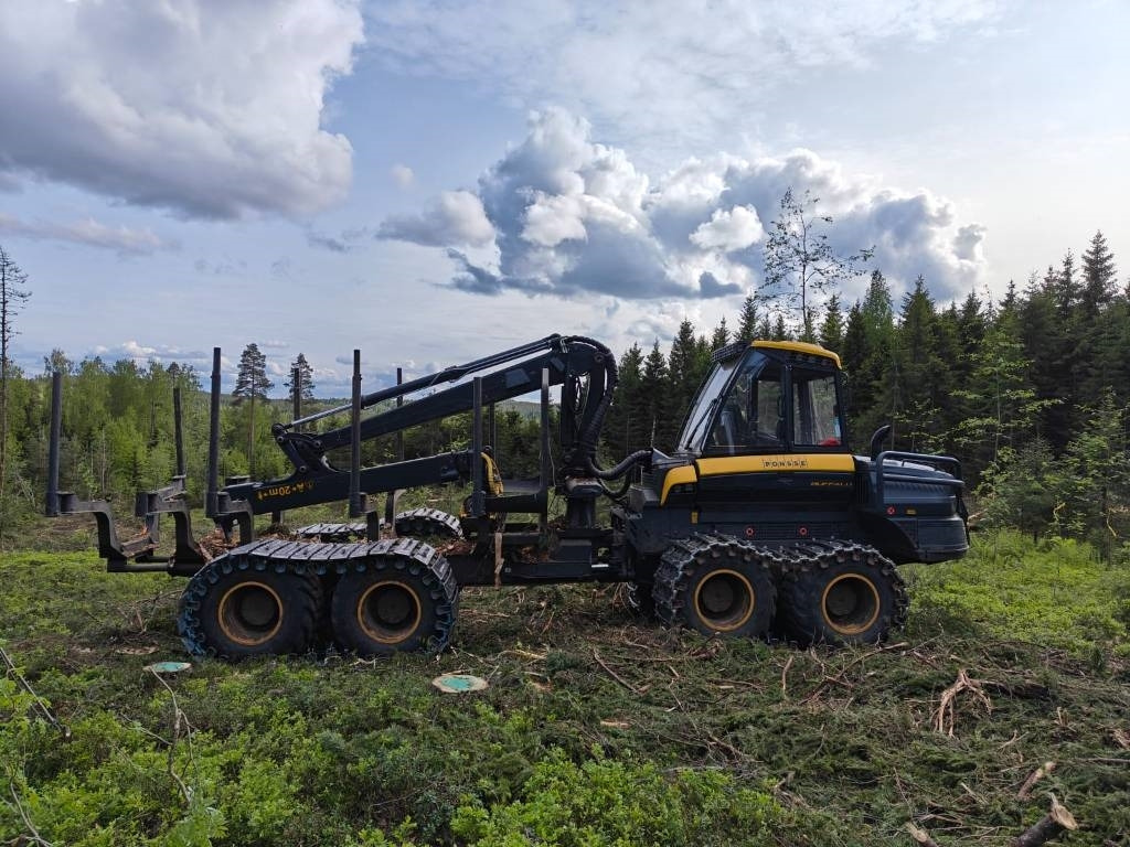 Ponsse Buffalo 8W - Kuormatraktori: kuva Ponsse Buffalo 8W - Kuormatraktori Ponsse Buffalo 8W - Kuormatraktori: kuva Ponsse Buffalo 8W - Kuormatraktori