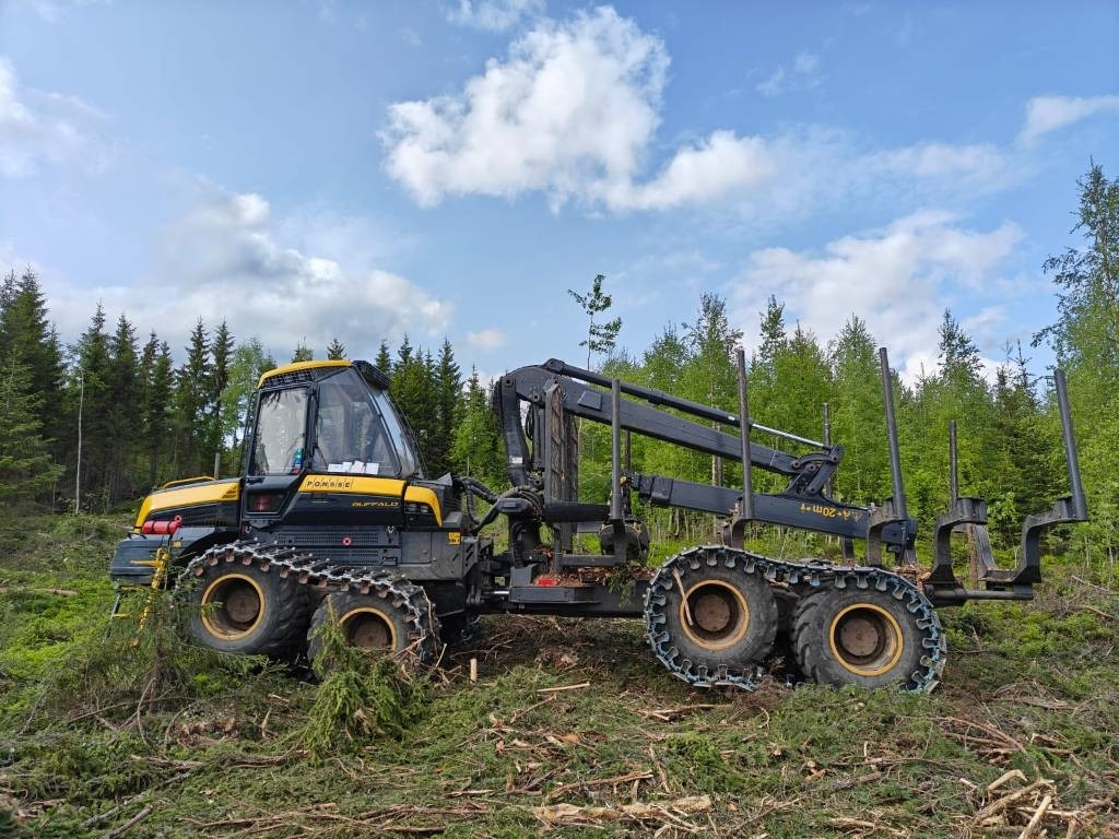 Ponsse Buffalo 8W - Kuormatraktori: kuva Ponsse Buffalo 8W - Kuormatraktori Ponsse Buffalo 8W - Kuormatraktori: kuva Ponsse Buffalo 8W - Kuormatraktori