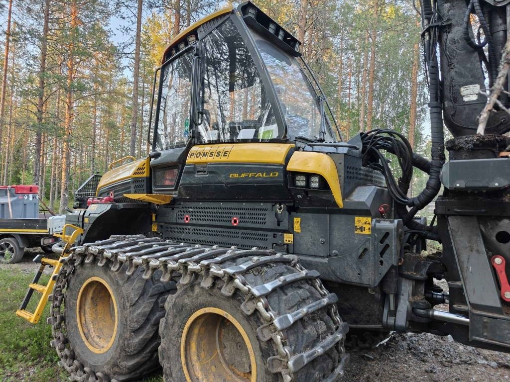 Ponsse Buffalo 8W - Kuormatraktori: kuva Ponsse Buffalo 8W - Kuormatraktori Ponsse Buffalo 8W - Kuormatraktori: kuva Ponsse Buffalo 8W - Kuormatraktori