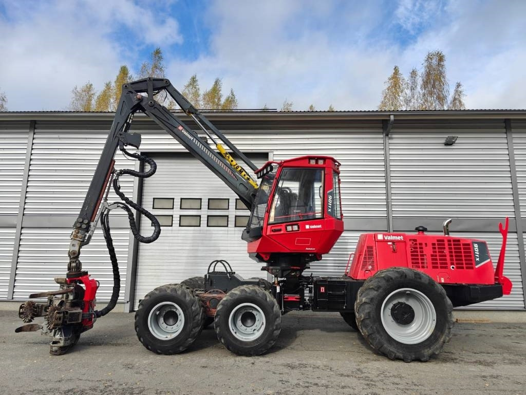 Valmet 901TX - Harvesteri: kuva Valmet 901TX - Harvesteri Valmet 901TX - Harvesteri: kuva Valmet 901TX - Harvesteri