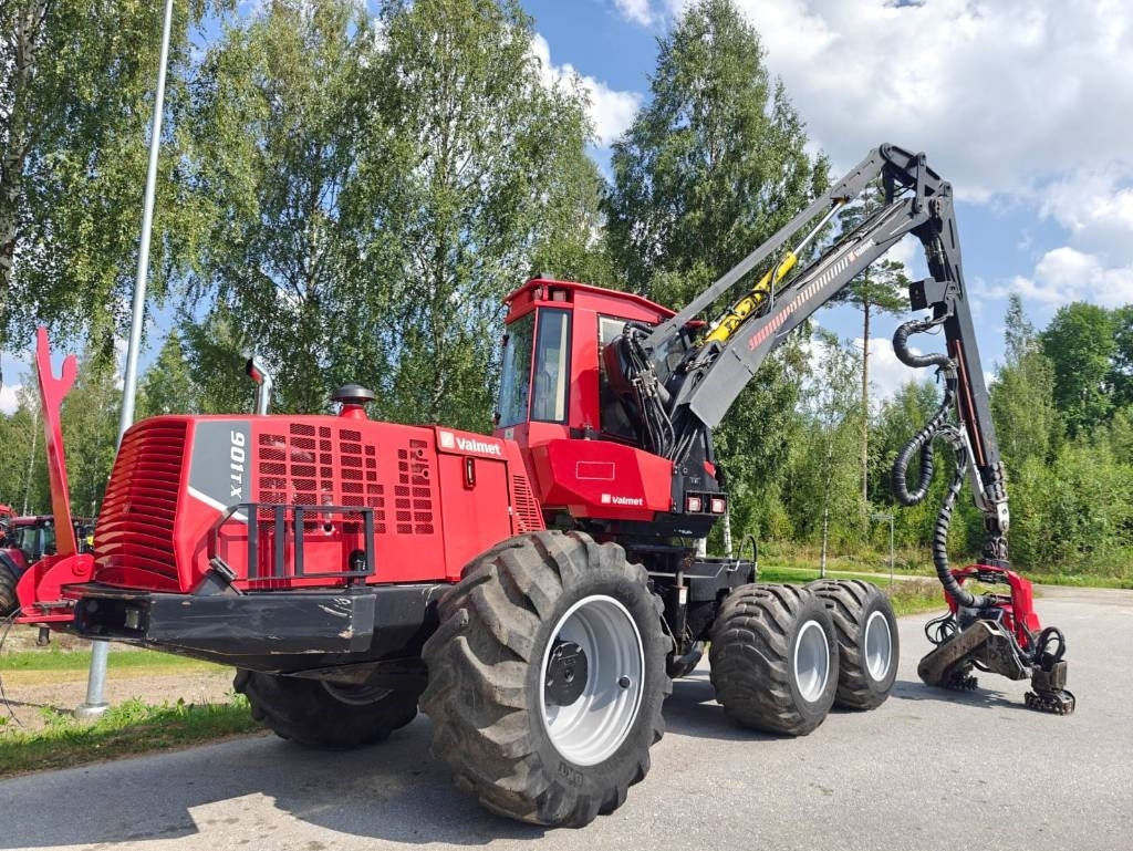 Valmet 901TX - Harvesteri: kuva Valmet 901TX - Harvesteri Valmet 901TX - Harvesteri: kuva Valmet 901TX - Harvesteri