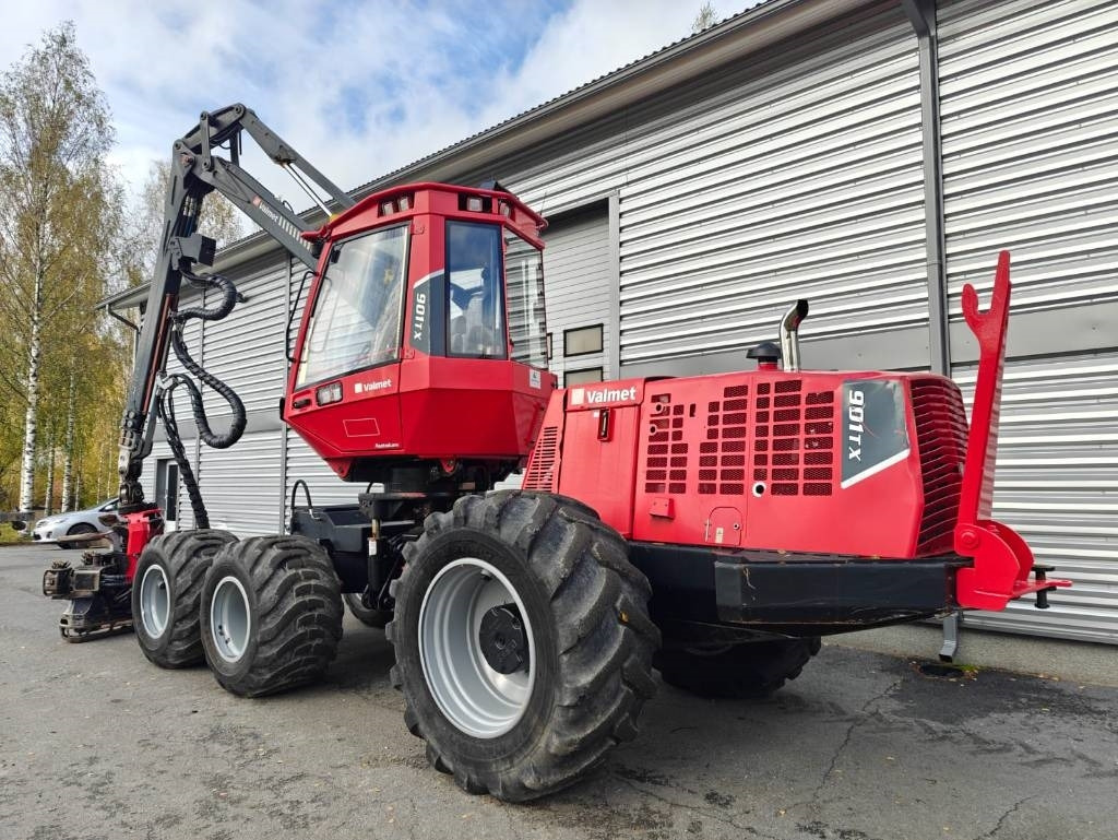 Valmet 901TX - Harvesteri: kuva Valmet 901TX - Harvesteri Valmet 901TX - Harvesteri: kuva Valmet 901TX - Harvesteri