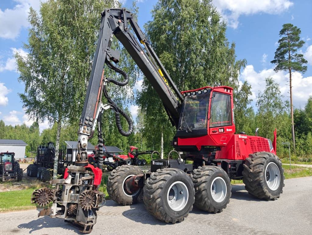 Valmet 901TX - Harvesteri: kuva Valmet 901TX - Harvesteri Valmet 901TX - Harvesteri: kuva Valmet 901TX - Harvesteri
