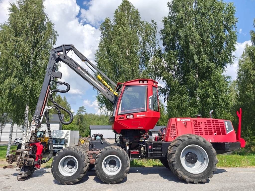 Valmet 901TX - Harvesteri: kuva Valmet 901TX - Harvesteri Valmet 901TX - Harvesteri: kuva Valmet 901TX - Harvesteri