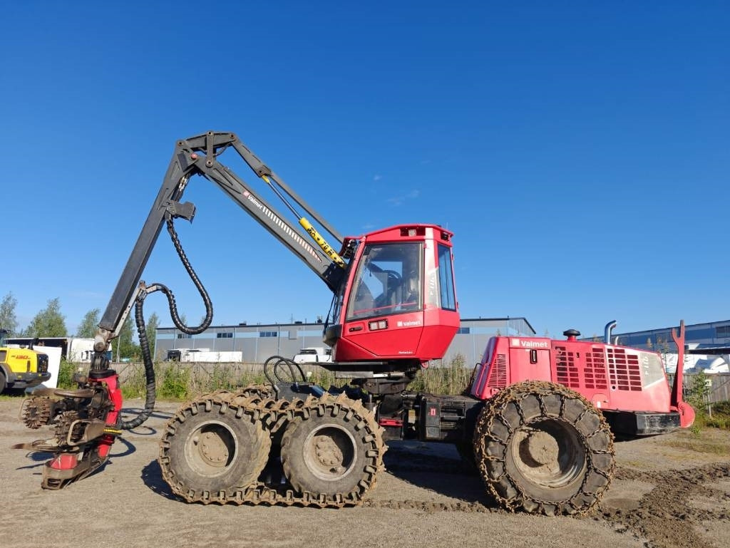 Valmet 911.4 - Harvesteri: kuva Valmet 911.4 - Harvesteri Valmet 911.4 - Harvesteri: kuva Valmet 911.4 - Harvesteri
