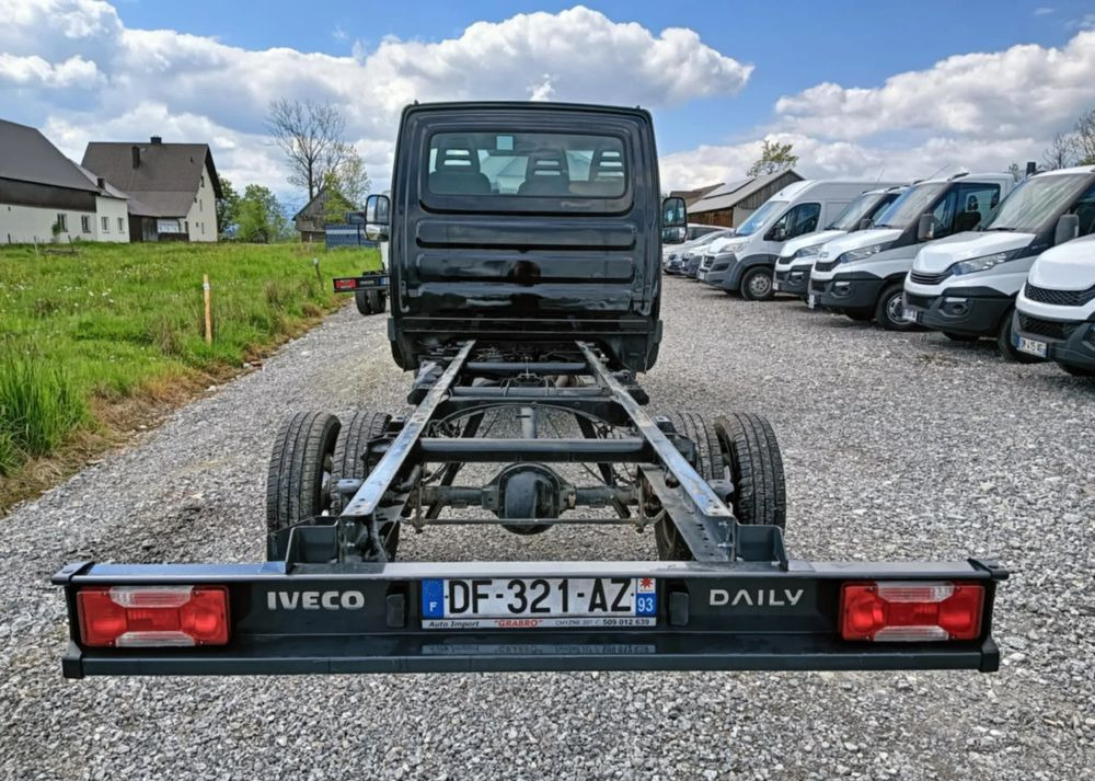 Iveco 35C13, 35C12, 35C14, 35C15 - Kuorma-auto alusta: kuva Iveco 35C13, 35C12, 35C14, 35C15 - Kuorma-auto alusta Iveco 35C13, 35C12, 35C14, 35C15 - Kuorma-auto alusta: kuva Iveco 35C13, 35C12, 35C14, 35C15 - Kuorma-auto alusta