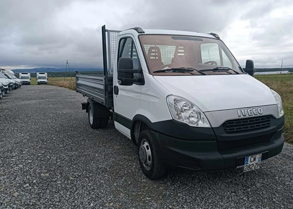 Iveco 35C13, 35C12 - Kippilava-auto: kuva Iveco 35C13, 35C12 - Kippilava-auto Iveco 35C13, 35C12 - Kippilava-auto: kuva Iveco 35C13, 35C12 - Kippilava-auto