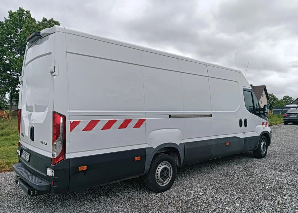Iveco 35S14,35S13,35C13,35C12, - Pakettiauto: kuva Iveco 35S14,35S13,35C13,35C12, - Pakettiauto Iveco 35S14,35S13,35C13,35C12, - Pakettiauto: kuva Iveco 35S14,35S13,35C13,35C12, - Pakettiauto
