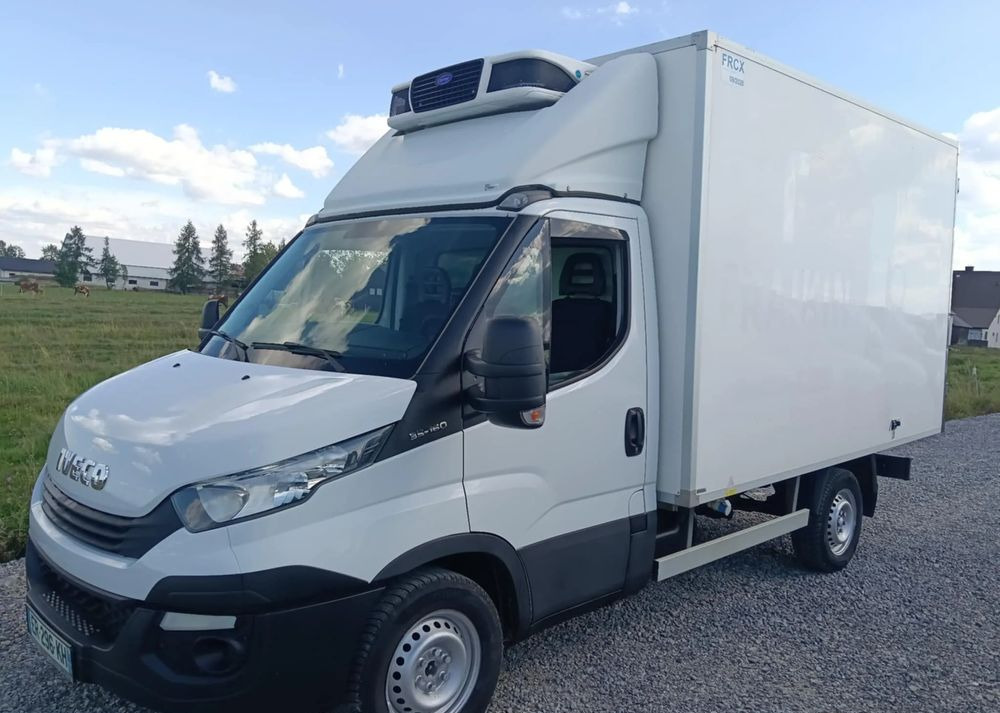 Iveco 35S16, 35S15, 35S14, 35S13, 35C13, 35C14 - Kylmäauto: kuva Iveco 35S16, 35S15, 35S14, 35S13, 35C13, 35C14 - Kylmäauto Iveco 35S16, 35S15, 35S14, 35S13, 35C13, 35C14 - Kylmäauto: kuva Iveco 35S16, 35S15, 35S14, 35S13, 35C13, 35C14 - Kylmäauto