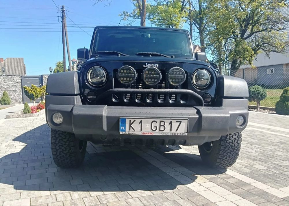 Jeep Wrangler 2.8 CRD Sport - Avoauto: kuva Jeep Wrangler 2.8 CRD Sport - Avoauto Jeep Wrangler 2.8 CRD Sport - Avoauto: kuva Jeep Wrangler 2.8 CRD Sport - Avoauto