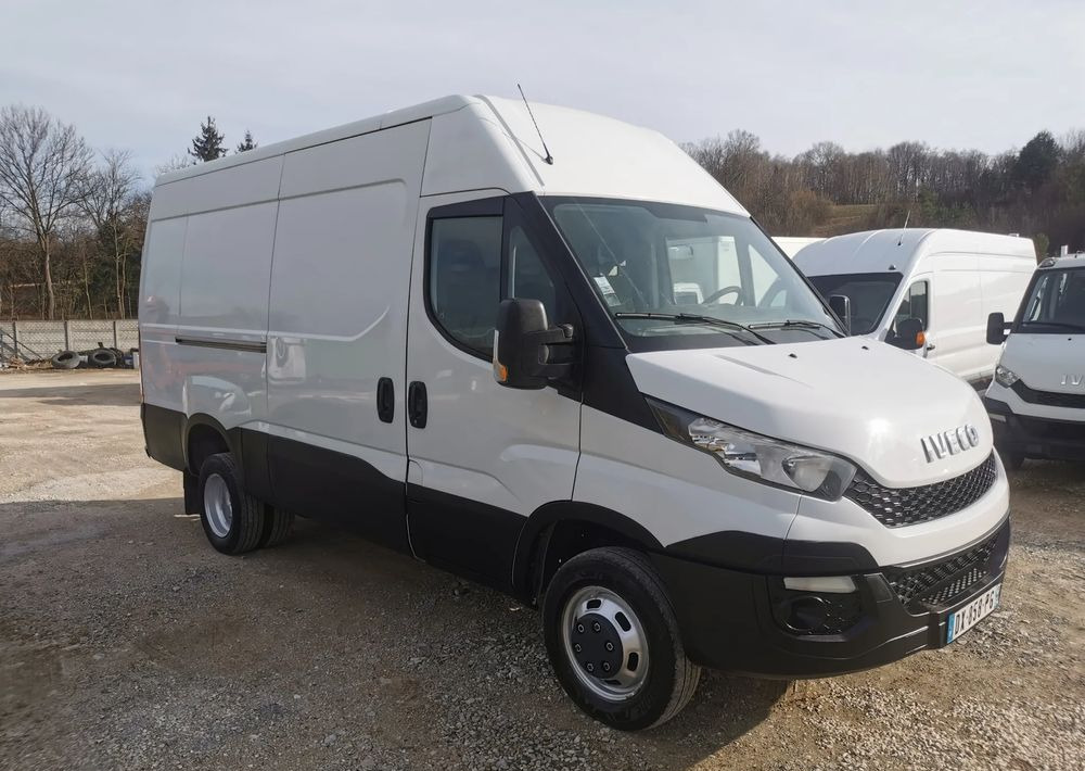 Iveco 35C13 Daily L3H2 bliźniak Klima 2.3-130KM 6-biegów Hak podwójne koła 35-130 L4H2 - Pakettiauto: kuva Iveco 35C13 Daily L3H2 bliźniak Klima 2.3-130KM 6-biegów Hak podwójne koła 35-130 L4H2 - Pakettiauto Iveco 35C13 Daily L3H2 bliźniak Klima 2.3-130KM 6-biegów Hak podwójne koła 35-130 L4H2 - Pakettiauto: kuva Iveco 35C13 Daily L3H2 bliźniak Klima 2.3-130KM 6-biegów Hak podwójne koła 35-130 L4H2 - Pakettiauto