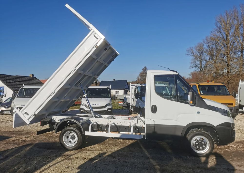 Iveco Daily 3.0-150KM Wywrotka blizniak 35-150 Niski przebieg kiper do 3,5t - Kippilava-auto: kuva Iveco Daily 3.0-150KM Wywrotka blizniak 35-150 Niski przebieg kiper do 3,5t - Kippilava-auto Iveco Daily 3.0-150KM Wywrotka blizniak 35-150 Niski przebieg kiper do 3,5t - Kippilava-auto: kuva Iveco Daily 3.0-150KM Wywrotka blizniak 35-150 Niski przebieg kiper do 3,5t - Kippilava-auto