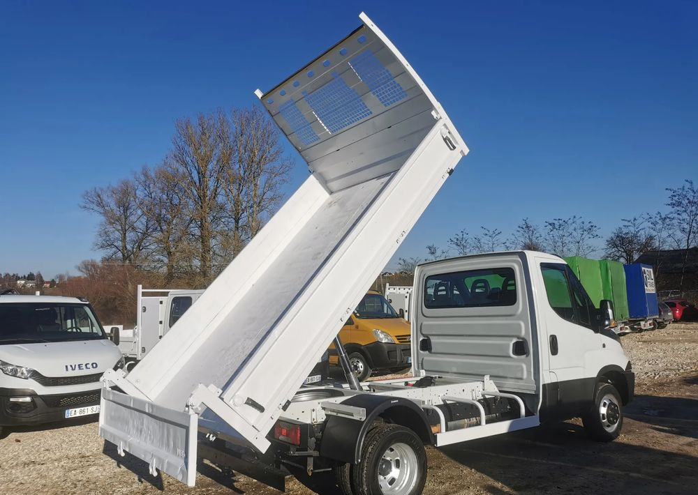 Iveco Daily 3.0-150KM Wywrotka blizniak 35-150 Niski przebieg kiper do 3,5t - Kippilava-auto: kuva Iveco Daily 3.0-150KM Wywrotka blizniak 35-150 Niski przebieg kiper do 3,5t - Kippilava-auto Iveco Daily 3.0-150KM Wywrotka blizniak 35-150 Niski przebieg kiper do 3,5t - Kippilava-auto: kuva Iveco Daily 3.0-150KM Wywrotka blizniak 35-150 Niski przebieg kiper do 3,5t - Kippilava-auto