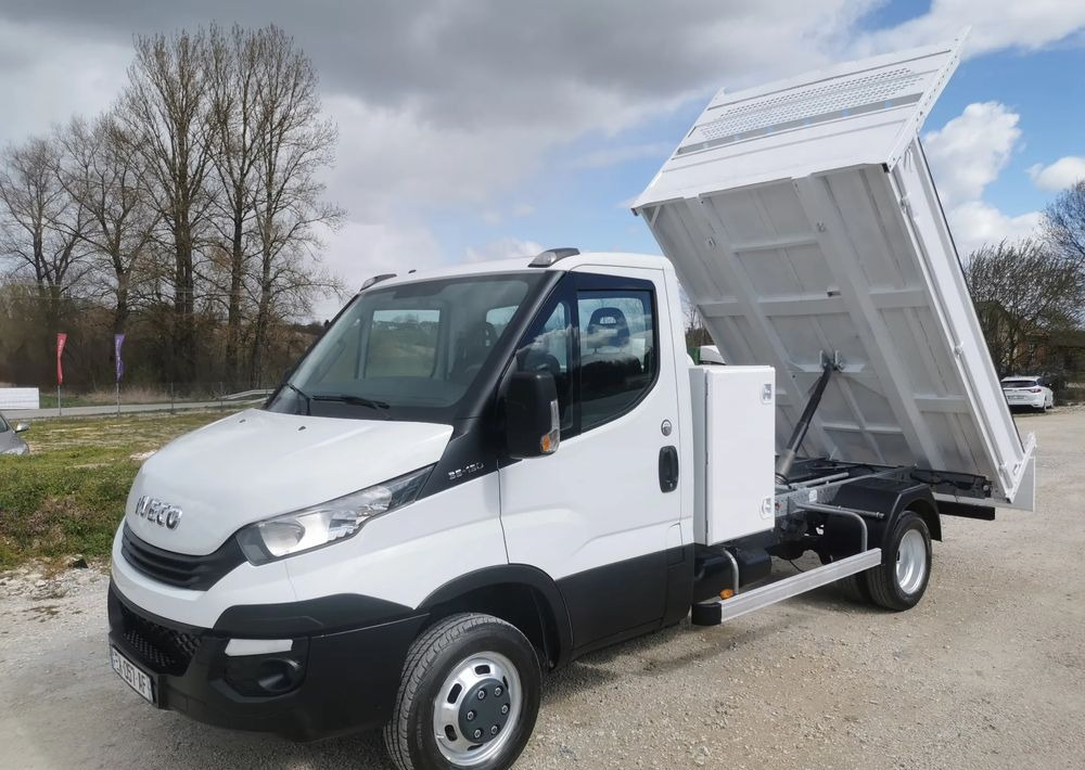 Iveco Daily 35C15 Kiper wywrotka 3.0 -150KM Hak Bliźniak klimatyzacja sprowadzony - Kippilava-auto: kuva Iveco Daily 35C15 Kiper wywrotka 3.0 -150KM Hak Bliźniak klimatyzacja sprowadzony - Kippilava-auto Iveco Daily 35C15 Kiper wywrotka 3.0 -150KM Hak Bliźniak klimatyzacja sprowadzony - Kippilava-auto: kuva Iveco Daily 35C15 Kiper wywrotka 3.0 -150KM Hak Bliźniak klimatyzacja sprowadzony - Kippilava-auto