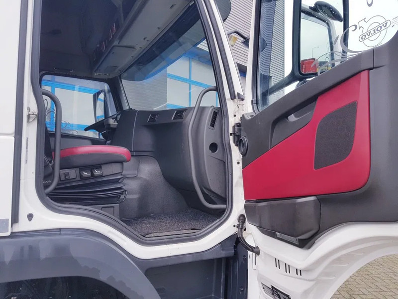 Vetopöytäauto Volvo FM 380 ADR EX/II EX/III FL AT Hydrauliek Euro 6: kuva Vetopöytäauto Volvo FM 380 ADR EX/II EX/III FL AT Hydrauliek Euro 6