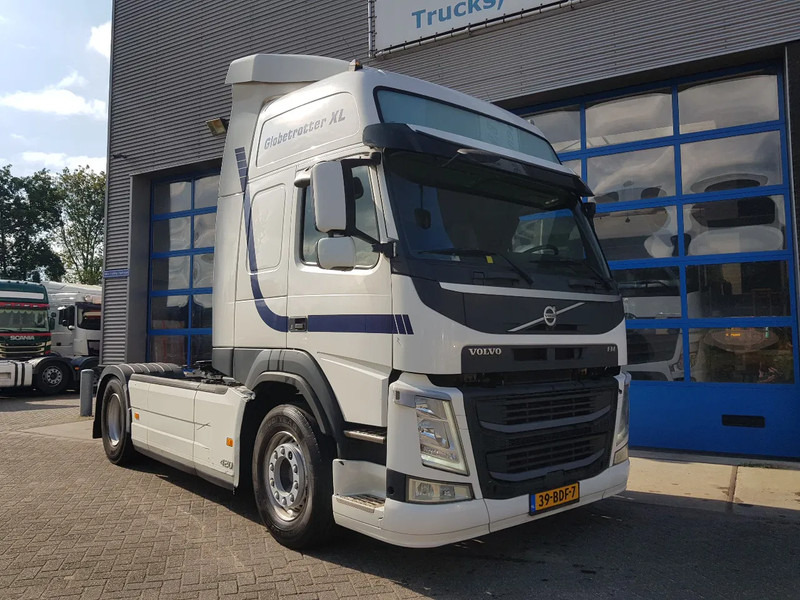 Volvo FM 420 Globetrotter XL Double tank - Vetopöytäauto: kuva Volvo FM 420 Globetrotter XL Double tank - Vetopöytäauto Volvo FM 420 Globetrotter XL Double tank - Vetopöytäauto: kuva Volvo FM 420 Globetrotter XL Double tank - Vetopöytäauto