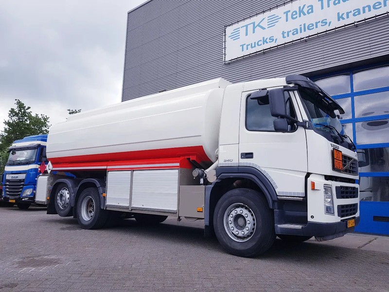 Säiliöauto Volvo FM 9.340 Fuel 21.400 Liter 3 Comp Euro 3: kuva Säiliöauto Volvo FM 9.340 Fuel 21.400 Liter 3 Comp Euro 3