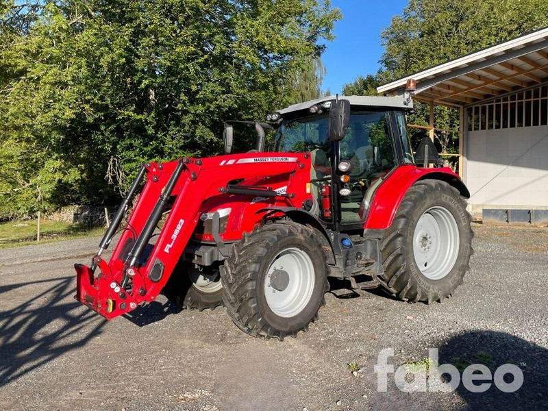 Massey Ferguson 5713 S - Traktori: kuva Massey Ferguson 5713 S - Traktori Massey Ferguson 5713 S - Traktori: kuva Massey Ferguson 5713 S - Traktori