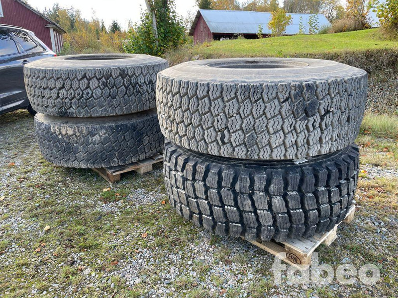 Michelin 20.5R25 - Rengas - Maatalouskoneet: kuva Michelin 20.5R25 - Rengas - Maatalouskoneet Michelin 20.5R25 - Rengas - Maatalouskoneet: kuva Michelin 20.5R25 - Rengas - Maatalouskoneet