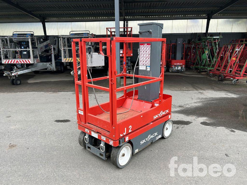 Skyjack SJ12 - Saksilava: kuva Skyjack SJ12 - Saksilava Skyjack SJ12 - Saksilava: kuva Skyjack SJ12 - Saksilava