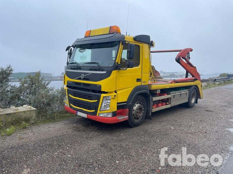Volvo FM330 - Nostovarsi-vaihtolavakuorma kuorma-auto: kuva Volvo FM330 - Nostovarsi-vaihtolavakuorma kuorma-auto Volvo FM330 - Nostovarsi-vaihtolavakuorma kuorma-auto: kuva Volvo FM330 - Nostovarsi-vaihtolavakuorma kuorma-auto