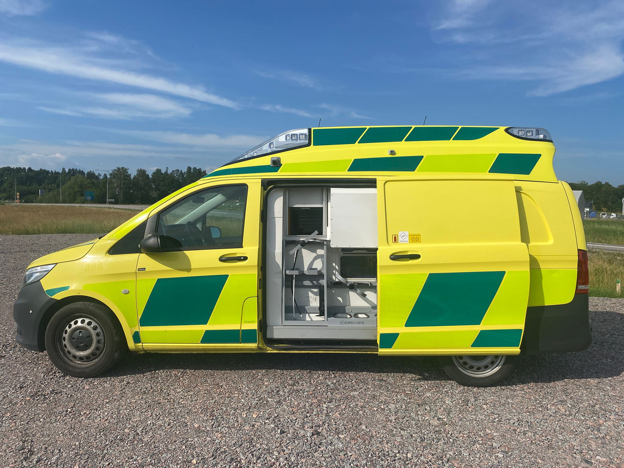 MERCEDES-BENZ Vito 119 4x4 - Ambulans / AMBULANCE - Ambulanssi: kuva MERCEDES-BENZ Vito 119 4x4 - Ambulans / AMBULANCE - Ambulanssi MERCEDES-BENZ Vito 119 4x4 - Ambulans / AMBULANCE - Ambulanssi: kuva MERCEDES-BENZ Vito 119 4x4 - Ambulans / AMBULANCE - Ambulanssi