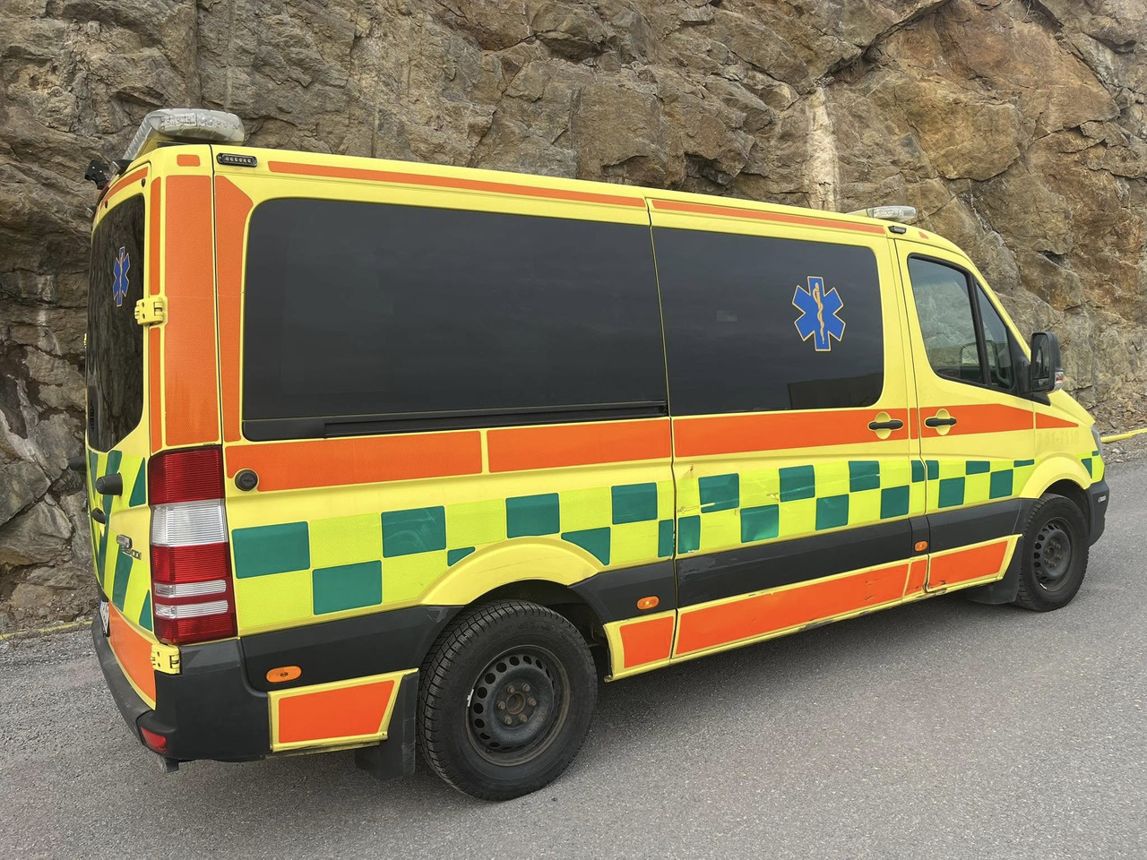 Mercedes-Benz Sprinter 319 - AMBULANCE - RESERVERAD !! - Ambulanssi: kuva Mercedes-Benz Sprinter 319 - AMBULANCE - RESERVERAD !! - Ambulanssi Mercedes-Benz Sprinter 319 - AMBULANCE - RESERVERAD !! - Ambulanssi: kuva Mercedes-Benz Sprinter 319 - AMBULANCE - RESERVERAD !! - Ambulanssi