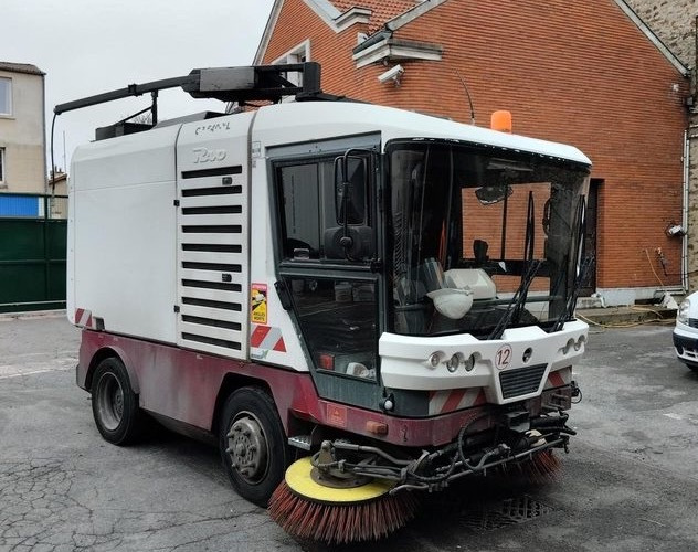 Ravo 540XL/545XL Kehrmaschine wie Citycat Cityfant Dulevo - Kunnallis-/ Erikoisajoneuvot: kuva Ravo 540XL/545XL Kehrmaschine wie Citycat Cityfant Dulevo - Kunnallis-/ Erikoisajoneuvot Ravo 540XL/545XL Kehrmaschine wie Citycat Cityfant Dulevo - Kunnallis-/ Erikoisajoneuvot: kuva Ravo 540XL/545XL Kehrmaschine wie Citycat Cityfant Dulevo - Kunnallis-/ Erikoisajoneuvot