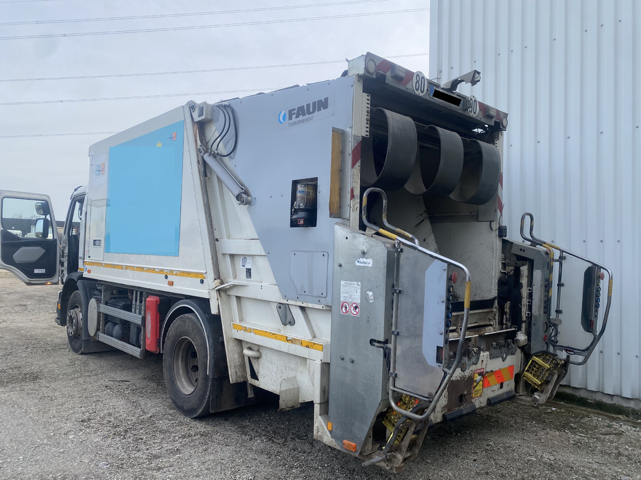 Volvo FE300 FAUN Müllwagen Garbage 2-Kammern Eu5 Top Zustand - Roska-auto: kuva Volvo FE300 FAUN Müllwagen Garbage 2-Kammern Eu5 Top Zustand - Roska-auto Volvo FE300 FAUN Müllwagen Garbage 2-Kammern Eu5 Top Zustand - Roska-auto: kuva Volvo FE300 FAUN Müllwagen Garbage 2-Kammern Eu5 Top Zustand - Roska-auto