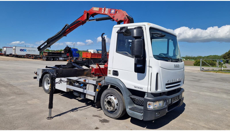 Iveco Eurocargo 120E25 4X2 HMF910 - Koukkulava kuorma-auto, Nosturiauto: kuva Iveco Eurocargo 120E25 4X2 HMF910 - Koukkulava kuorma-auto, Nosturiauto Iveco Eurocargo 120E25 4X2 HMF910 - Koukkulava kuorma-auto, Nosturiauto: kuva Iveco Eurocargo 120E25 4X2 HMF910 - Koukkulava kuorma-auto, Nosturiauto