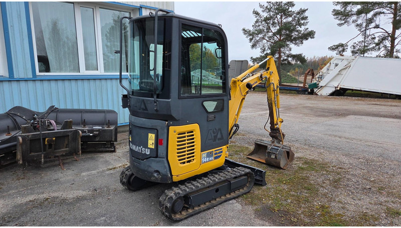 Komatsu PC14R - Minikuormaaja: kuva Komatsu PC14R - Minikuormaaja Komatsu PC14R - Minikuormaaja: kuva Komatsu PC14R - Minikuormaaja