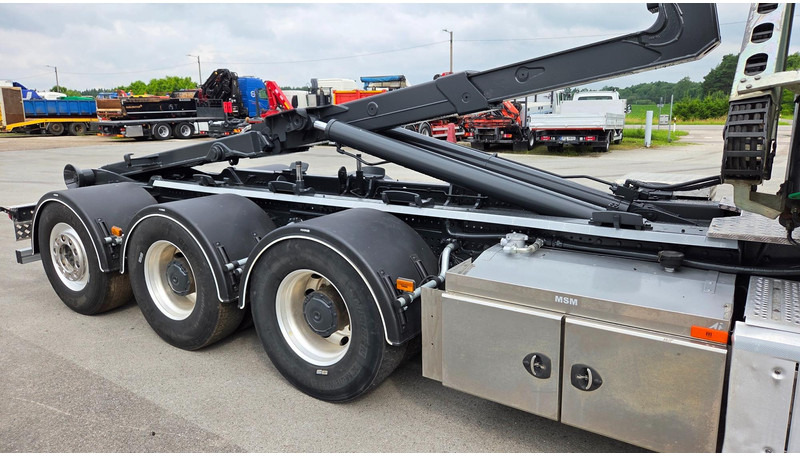 Koukkulava kuorma-auto, Nosturiauto Mercedes-Benz Arocs 3253 8X4*4 Fassi F295: kuva Koukkulava kuorma-auto, Nosturiauto Mercedes-Benz Arocs 3253 8X4*4 Fassi F295