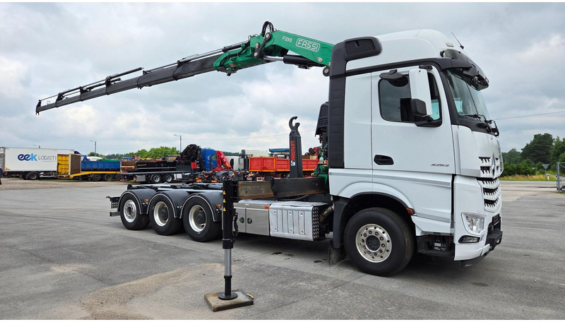 Koukkulava kuorma-auto, Nosturiauto Mercedes-Benz Arocs 3253 8X4*4 Fassi F295: kuva Koukkulava kuorma-auto, Nosturiauto Mercedes-Benz Arocs 3253 8X4*4 Fassi F295
