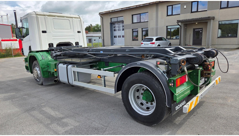 Scania P94 4X2 220 - Kuorma-auto - vaijerivaihtolava: kuva Scania P94 4X2 220 - Kuorma-auto - vaijerivaihtolava Scania P94 4X2 220 - Kuorma-auto - vaijerivaihtolava: kuva Scania P94 4X2 220 - Kuorma-auto - vaijerivaihtolava