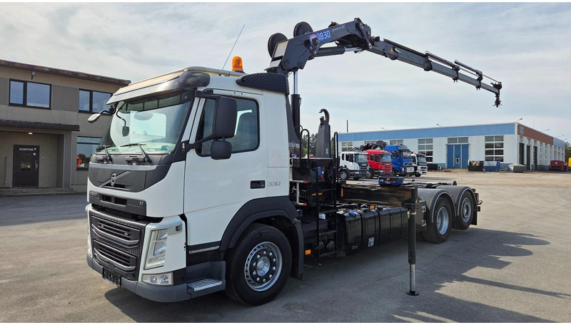 Volvo FM330 6X2*4 - Koukkulava kuorma-auto, Nosturiauto: kuva Volvo FM330 6X2*4 - Koukkulava kuorma-auto, Nosturiauto Volvo FM330 6X2*4 - Koukkulava kuorma-auto, Nosturiauto: kuva Volvo FM330 6X2*4 - Koukkulava kuorma-auto, Nosturiauto