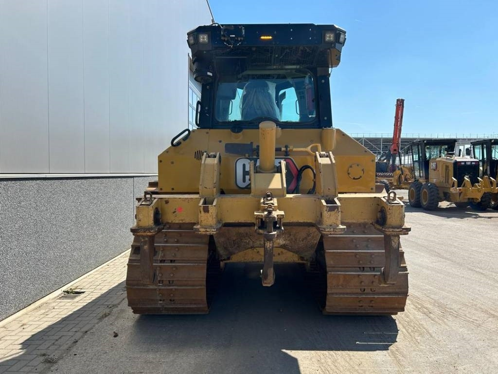 CAT D 5 LGP (new undercarriage + ripper) - Puskutraktori: kuva CAT D 5 LGP (new undercarriage + ripper) - Puskutraktori CAT D 5 LGP (new undercarriage + ripper) - Puskutraktori: kuva CAT D 5 LGP (new undercarriage + ripper) - Puskutraktori