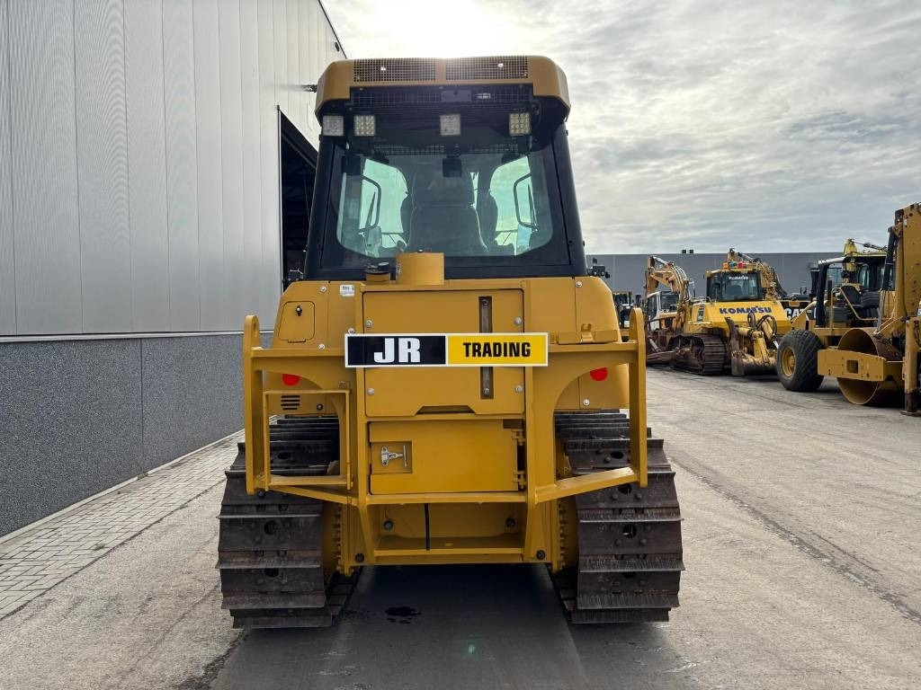 CAT D 6 K 2 XL (Low Verified Hours) - Puskutraktori: kuva CAT D 6 K 2 XL (Low Verified Hours) - Puskutraktori CAT D 6 K 2 XL (Low Verified Hours) - Puskutraktori: kuva CAT D 6 K 2 XL (Low Verified Hours) - Puskutraktori