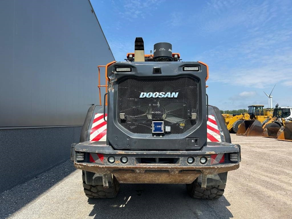 Doosan DL 420-7 (CDC) - Pyöräkuormaaja: kuva Doosan DL 420-7 (CDC) - Pyöräkuormaaja Doosan DL 420-7 (CDC) - Pyöräkuormaaja: kuva Doosan DL 420-7 (CDC) - Pyöräkuormaaja