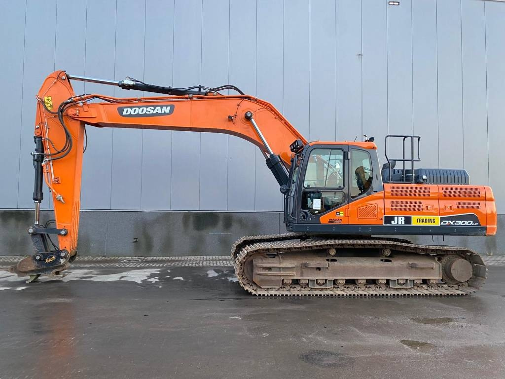 Doosan DX 300 LC-7 - Telakaivukone: kuva Doosan DX 300 LC-7 - Telakaivukone Doosan DX 300 LC-7 - Telakaivukone: kuva Doosan DX 300 LC-7 - Telakaivukone