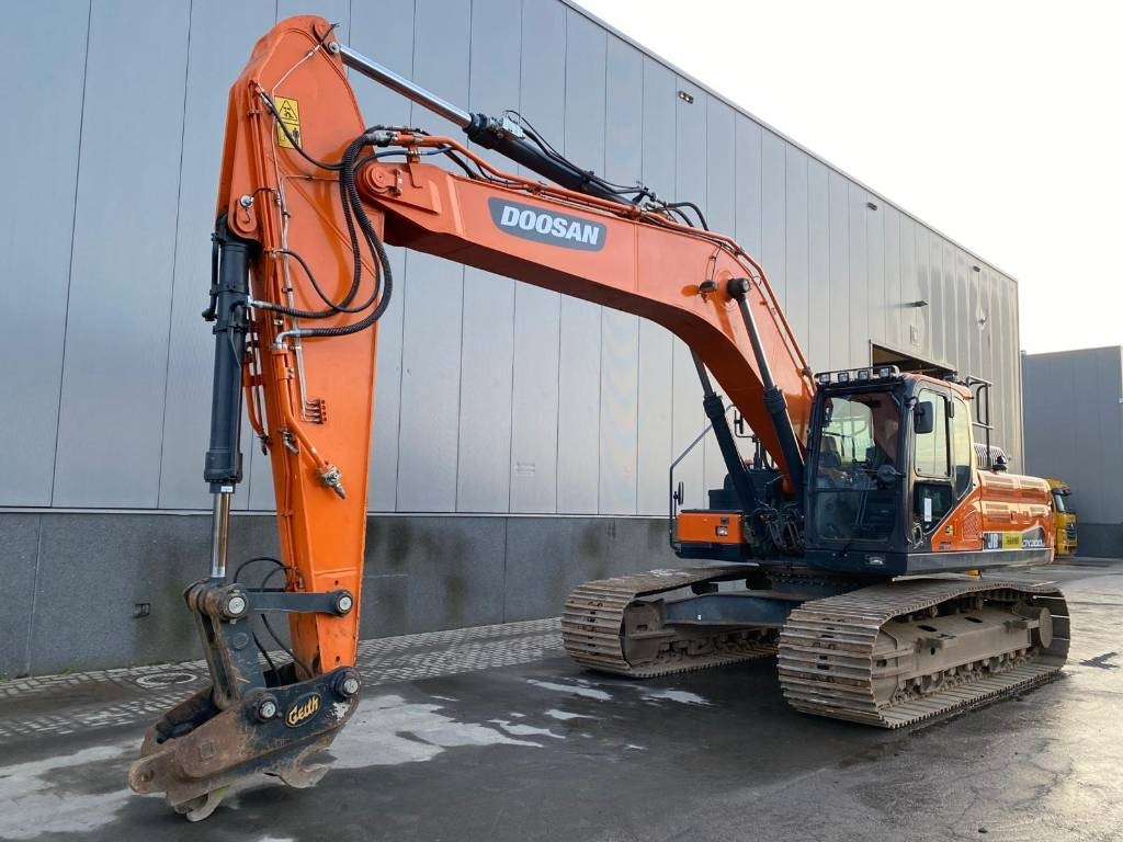 Doosan DX 300 LC-7 - Telakaivukone: kuva Doosan DX 300 LC-7 - Telakaivukone Doosan DX 300 LC-7 - Telakaivukone: kuva Doosan DX 300 LC-7 - Telakaivukone