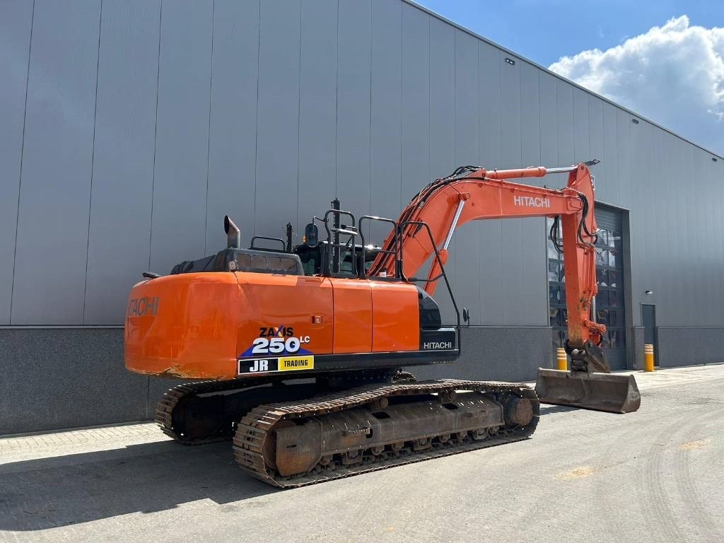 Hitachi ZX 250 LC-6 (GPS Prepared) - Telakaivukone: kuva Hitachi ZX 250 LC-6 (GPS Prepared) - Telakaivukone Hitachi ZX 250 LC-6 (GPS Prepared) - Telakaivukone: kuva Hitachi ZX 250 LC-6 (GPS Prepared) - Telakaivukone