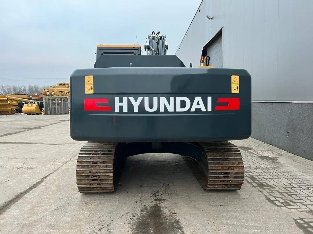 Hyundai R 210 - Telakaivukone: kuva Hyundai R 210 - Telakaivukone Hyundai R 210 - Telakaivukone: kuva Hyundai R 210 - Telakaivukone
