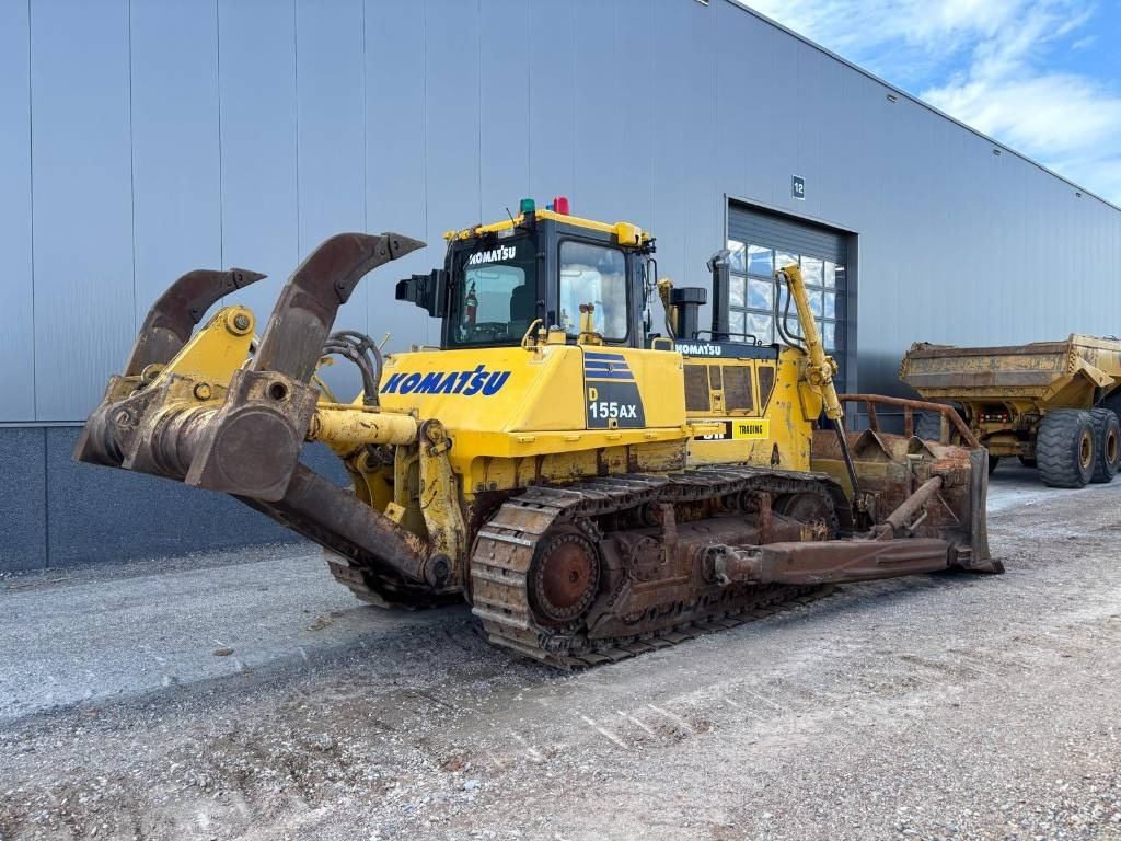 Komatsu D 155 AX-6 (c/w REMOTE CONTROL) - Puskutraktori: kuva Komatsu D 155 AX-6 (c/w REMOTE CONTROL) - Puskutraktori Komatsu D 155 AX-6 (c/w REMOTE CONTROL) - Puskutraktori: kuva Komatsu D 155 AX-6 (c/w REMOTE CONTROL) - Puskutraktori