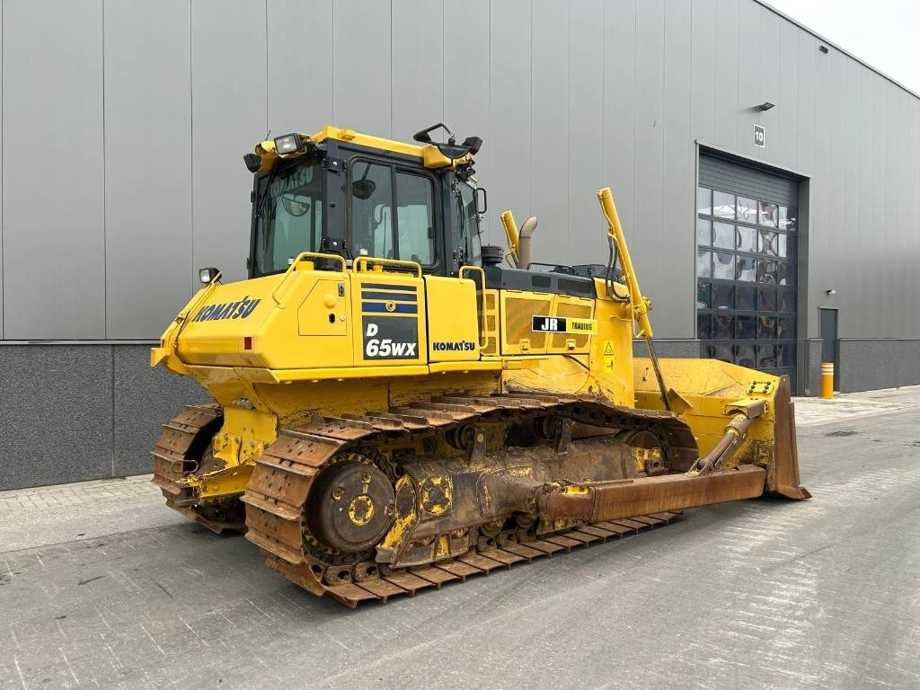 Komatsu D 65 WX-18 - Puskutraktori: kuva Komatsu D 65 WX-18 - Puskutraktori Komatsu D 65 WX-18 - Puskutraktori: kuva Komatsu D 65 WX-18 - Puskutraktori