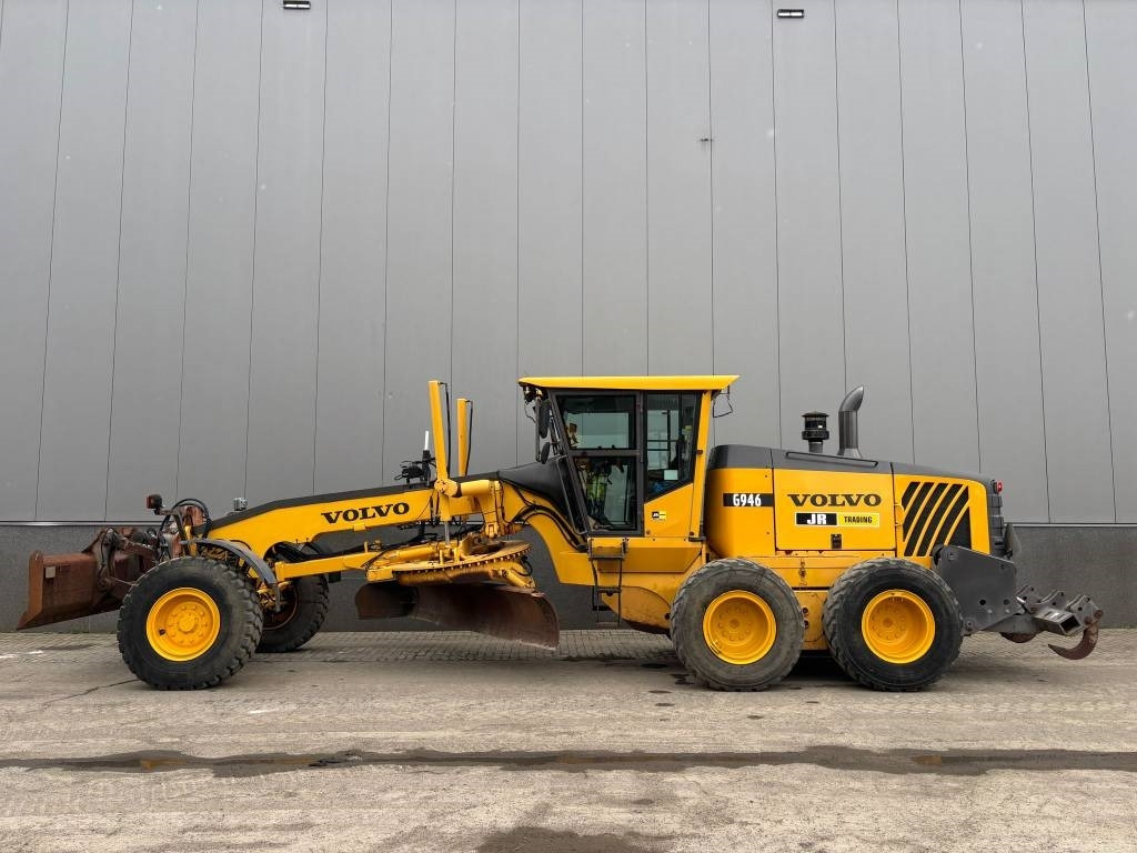 Volvo G 946 AWD (CE Certified / New Engine) - Tiehöylä: kuva Volvo G 946 AWD (CE Certified / New Engine) - Tiehöylä Volvo G 946 AWD (CE Certified / New Engine) - Tiehöylä: kuva Volvo G 946 AWD (CE Certified / New Engine) - Tiehöylä