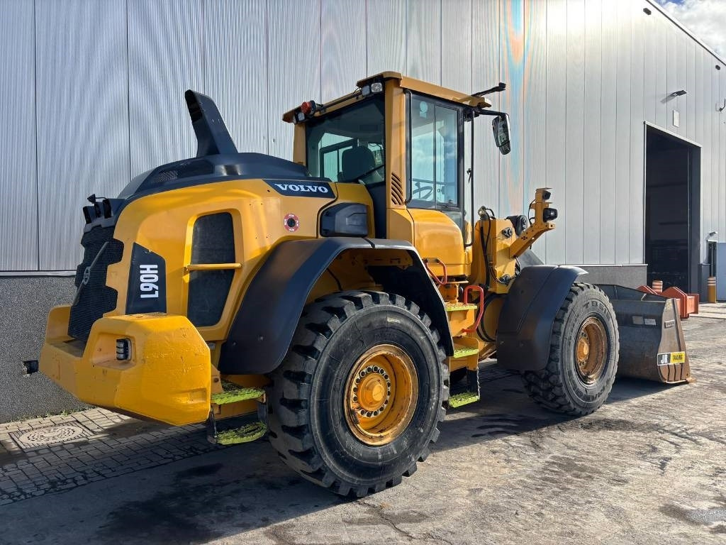 Volvo L 90 H - Pyöräkuormaaja: kuva Volvo L 90 H - Pyöräkuormaaja Volvo L 90 H - Pyöräkuormaaja: kuva Volvo L 90 H - Pyöräkuormaaja